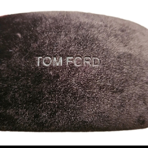 Tom Ford Hard Shell Brown Velvet Sunglass Case - Picture 7 of 8